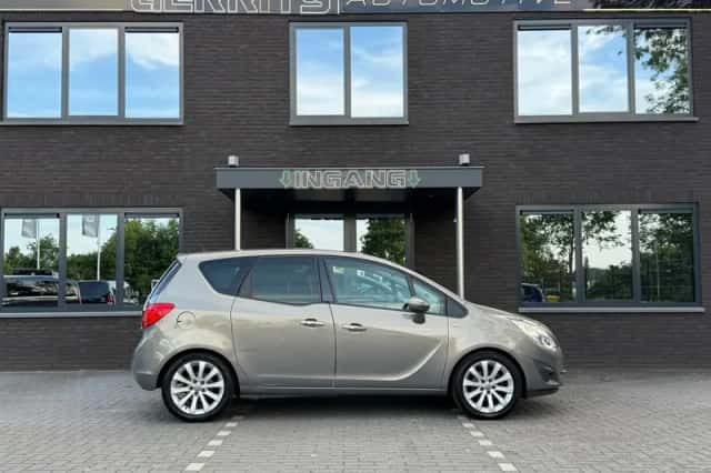Opel Meriva (2011) thumbnail 6