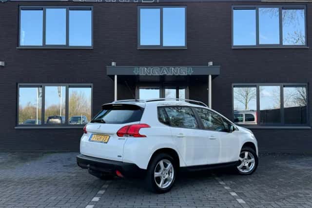 Peugeot 2008 (2014) thumbnail 5
