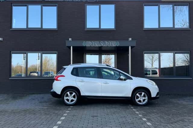 Peugeot 2008 (2014) thumbnail 6