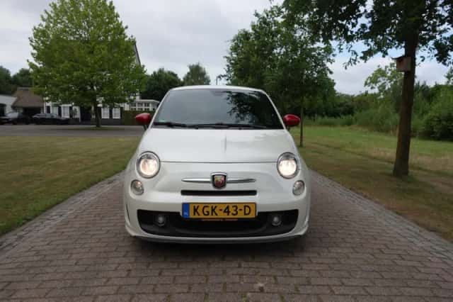 Fiat 500 (2014) thumbnail 4
