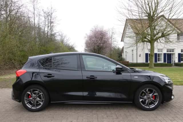 Ford Focus (2021) thumbnail 6