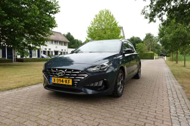 Hyundai i30 (2024) thumbnail 3