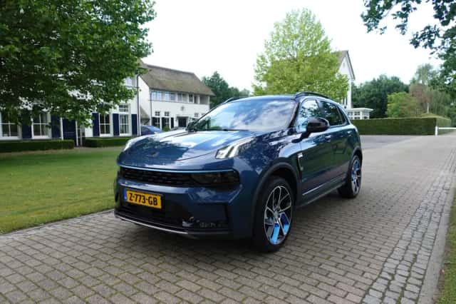 Lynk & Co 01 (2023) thumbnail 2