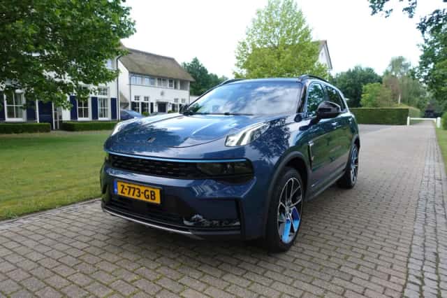 Lynk & Co 01 (2023) thumbnail 3