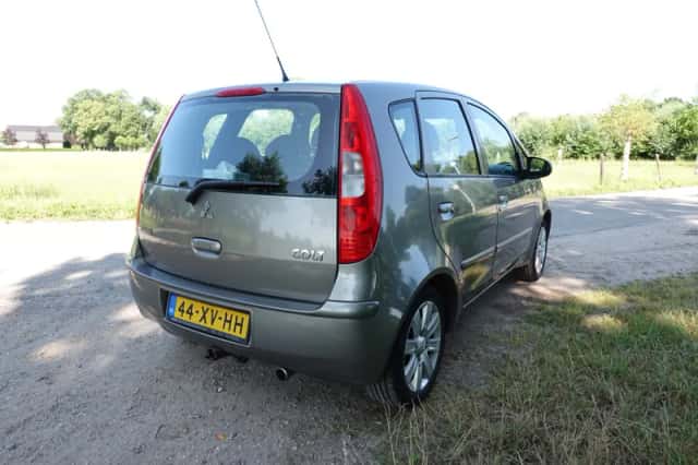 Mitsubishi Colt (2007) thumbnail 5