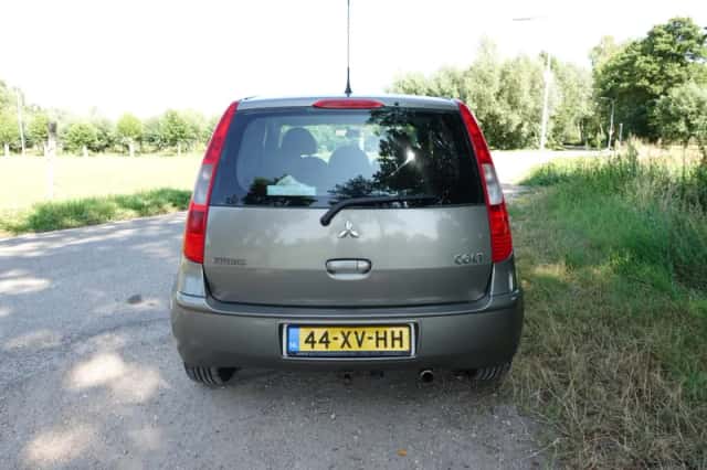 Mitsubishi Colt (2007) thumbnail 6