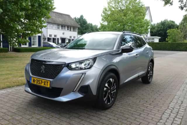 Peugeot 2008 (2022) thumbnail 1