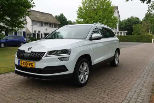 Škoda Karoq (2022) thumbnail 1