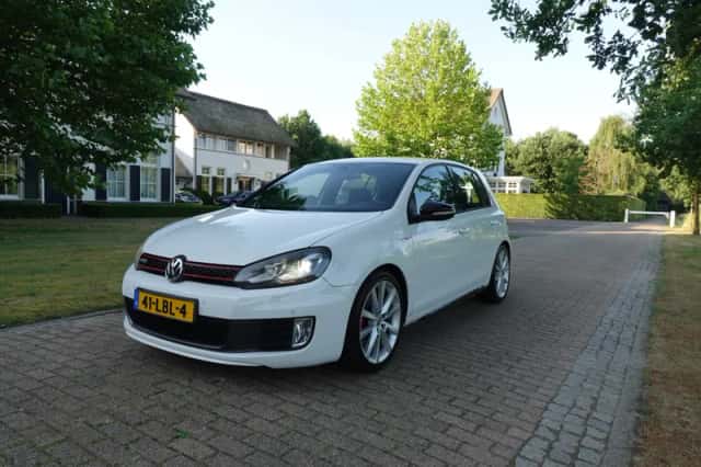 Volkswagen Golf (2010) thumbnail 1