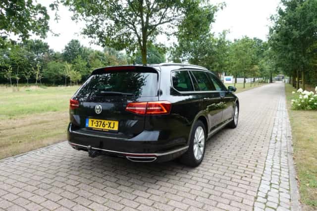 Volkswagen Passat (2016) thumbnail 6
