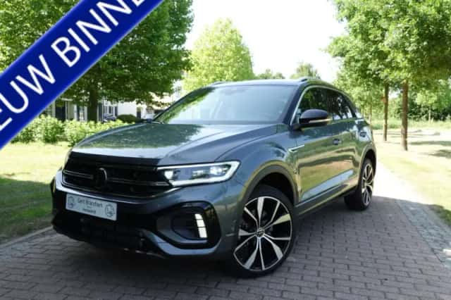 Volkswagen T-Roc (2023) thumbnail 1