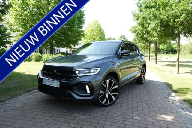 Volkswagen T-Roc (2023) thumbnail 2