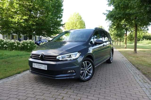 Volkswagen Touran (2025) thumbnail 2