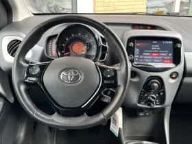 Toyota Aygo (2018) thumbnail 16