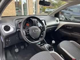 Toyota Aygo (2018) thumbnail 4
