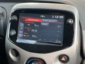 Toyota Aygo (2018) thumbnail 31