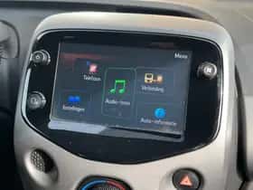 Toyota Aygo (2018) thumbnail 9