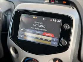 Toyota Aygo (2018) thumbnail 16