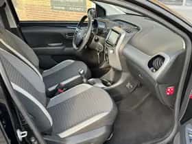 Toyota Aygo (2018) thumbnail 21