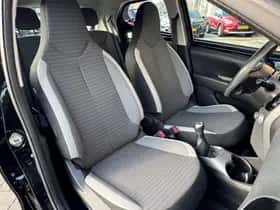 Toyota Aygo (2018) thumbnail 6