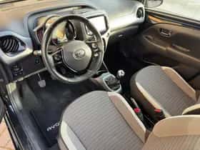 Toyota Aygo (2018) thumbnail 8