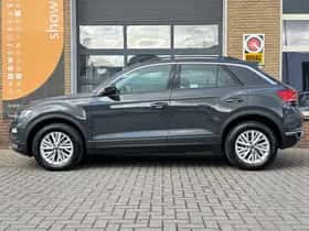 Volkswagen T-Roc (2020) thumbnail 6