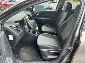 Renault Captur (2019) thumbnail 44