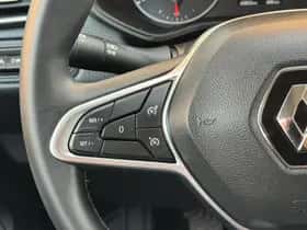 Renault Clio (2023) thumbnail 38