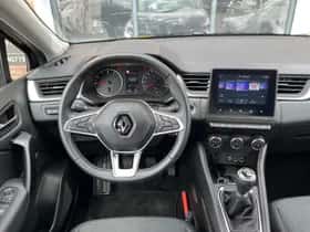 Renault Captur (2023) thumbnail 5