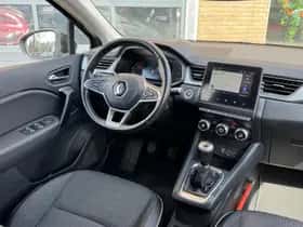 Renault Captur (2020) thumbnail 4