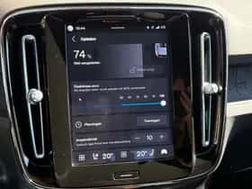 Volvo XC40 (2022) thumbnail 25