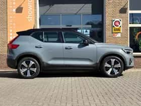 Volvo XC40 (2022) thumbnail 4