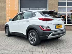 Hyundai Kona (2021) thumbnail 2
