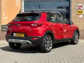 Kia Stonic (2019) thumbnail 2