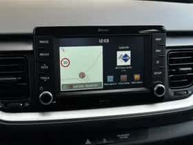 Kia Stonic (2019) thumbnail 18