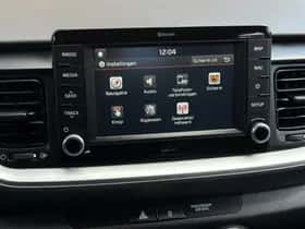 Kia Stonic (2019) thumbnail 25
