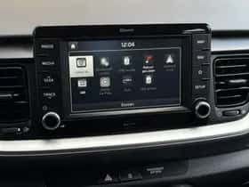 Kia Stonic (2019) thumbnail 26