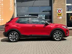Kia Stonic (2019) thumbnail 4