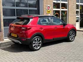 Kia Stonic (2019) thumbnail 41