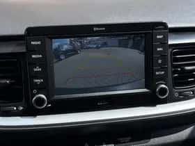 Kia Stonic (2019) thumbnail 8