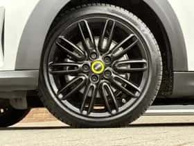 MINI Electric (2022) thumbnail 12