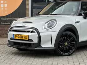 MINI Electric (2022) thumbnail 32