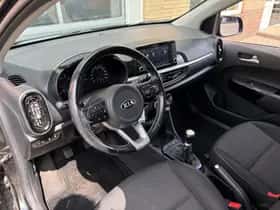 Kia Picanto (2020) thumbnail 3