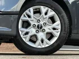 Kia Ceed (2023) thumbnail 12