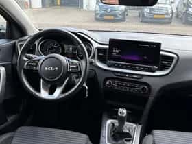 Kia Ceed (2023) thumbnail 8