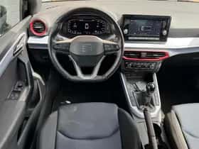 SEAT Arona (2023) thumbnail 24