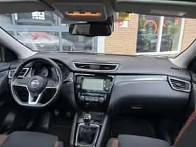 Nissan Qashqai (2019) thumbnail 3
