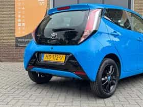 Toyota Aygo (2015) thumbnail 14
