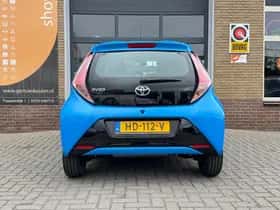 Toyota Aygo (2015) thumbnail 16