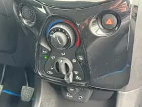 Toyota Aygo (2015) thumbnail 20